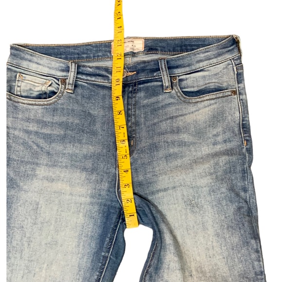 Free People, Distressed Stretchy Jeaggings - Picture 10 of 11